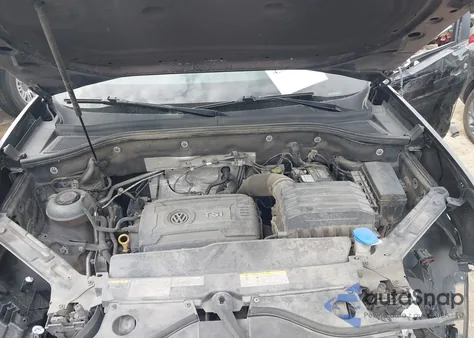 2021 Volkswagen Atlas Cross Sport 2.0T S z USA, uszkodzony, nr VIN 1V2AC2CA6MC236540